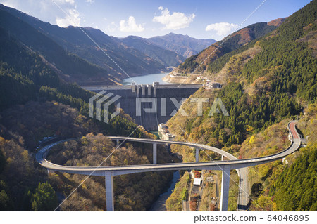 Beautiful Raiden Todorokibashi and Takizawa Dam Chichibu City, Saitama Prefecture (aerial view by drone) 84046895