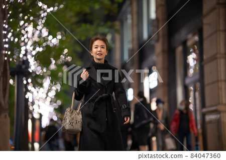 Female / Business Woman / Shopping Female / Business Woman / Shopping 84047360