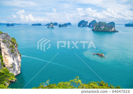 Koh Hong island view point to Beautiful scenery view 360 degree, Thailand. 84047828