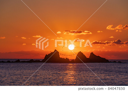 （神奈川縣）曼祖魯半島和三石海岸的日出 84047830