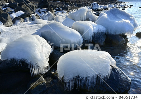Splashing ice of Lake Chuzenji Splashing ice of Lake Chuzenji 84051734