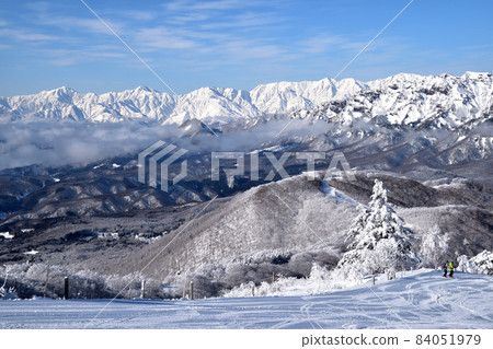 從戶隱滑雪場、北阿爾卑斯的牛立山山脈、從城馬三山到鹿島屋裡岳的絕美景色 從戶隱滑雪場、北阿爾卑斯的牛立山山脈、從城馬三山到鹿島屋裡岳的絕美景色 84051979