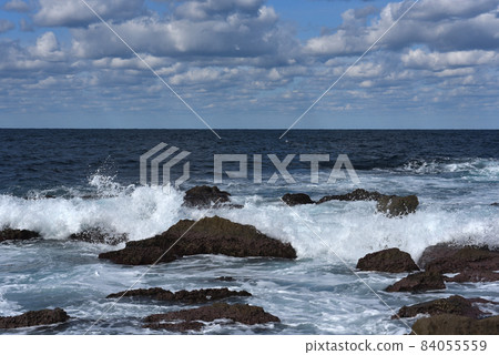 Wajima City Kasumigaura Coast 84055559