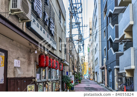 東京江東區的城市景觀:龜戶站 東京江東區的城市景觀:龜戶站 84055824