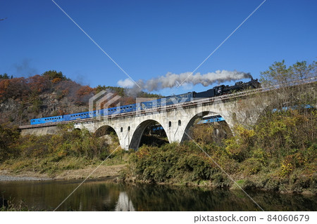 SL Ginga 秋季塔索貝河大橋 SL Ginga 秋季塔索貝河大橋 84060679