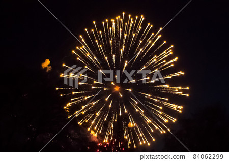 Beautiful multi-colored festive fireworks in the night sky 84062299