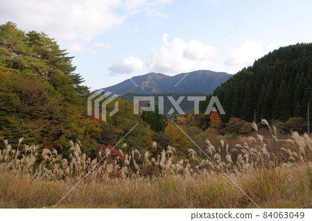 秋天山風景 秋天山風景 84063049