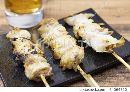 Delicious yakitori, salt and beer Delicious yakitori, salt and beer 84064830
