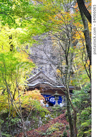 福岡縣彥山山坡上的高澄神社和天歸瓦 福岡縣彥山山坡上的高澄神社和天歸瓦 84066065