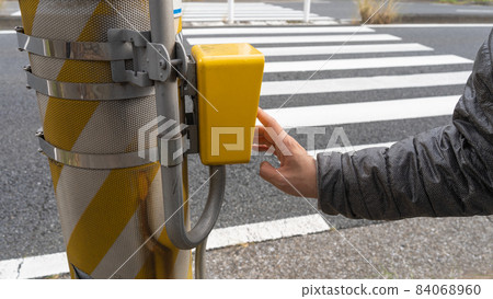 按鈕交通燈 按鈕交通燈 84068960