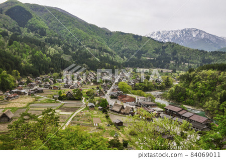 從白川鄉合掌造村 荻町城跡展望台 84069011