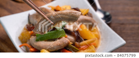 鳳梨炒粉腸 鳳梨 粉腸 小腸 木耳 炒菜 Pineapple small intestine 鳳梨炒粉腸 鳳梨 粉腸 小腸 木耳 炒菜 Pineapple small intestine 84075799