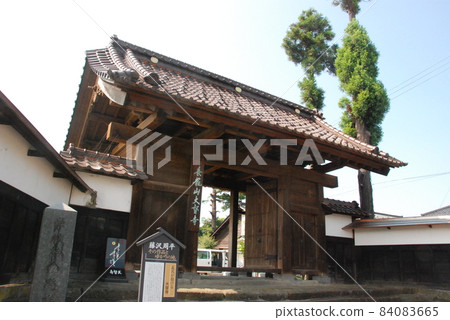 The gate of Daitoji Temple (Hakuinchimachi Tsuruoka city Yamagata prefecture) The gate of Daitoji Temple (Hakuinchimachi Tsuruoka city Yamagata prefecture) 84083665