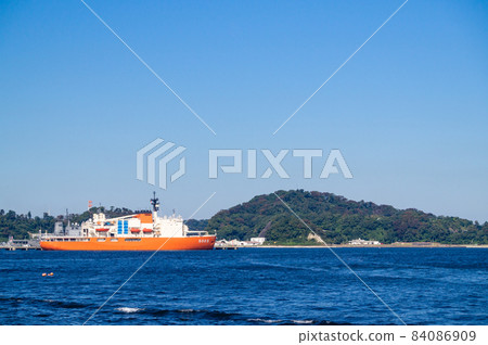 Port in Yokosuka City, Kanagawa Prefecture 84086909