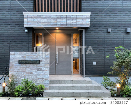 Image of the entrance approach of a nice apartment building 84088327