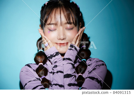 Beauty portrait of young female seal makeup 84091315