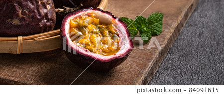 百香果 鄉村 灰色 背景 Passion fruit パッションフルーツ 84091615