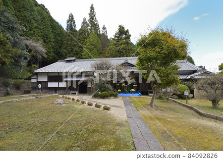 Former Yagyu feudal clan old mansion (Yagyu Town, Nara City, Nara Prefecture) 84092826