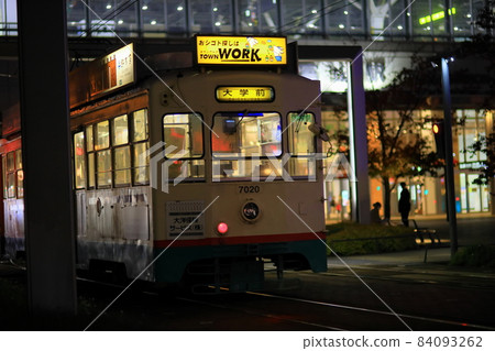 夜間輕軌富山站風光 84093262
