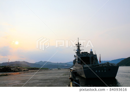 Maritime Self-Defense Force escort ship Harusame Maritime Self-Defense Force escort ship Harusame 84093616