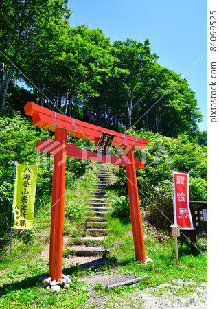 Hakkaisan Ropeway Sancho Station (Niigata Prefecture) 84099525
