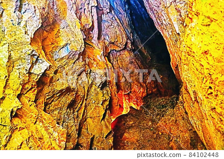 Hida Great Cave 84102448