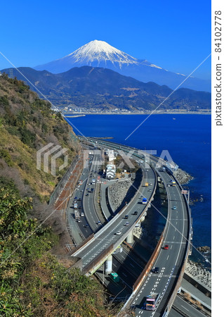 [Shizuoka Prefecture] Mt. Fuji seen from Satta Pass 84102778