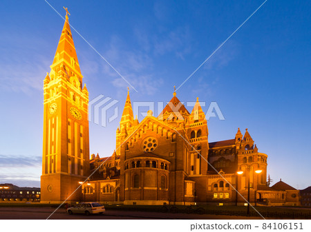 Cathedral of Szeged at night 84106151
