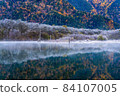 Kamikochi hiking in autumn colors: Taisho Pond at dawn 84107005