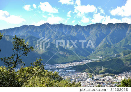 View of Owase city from Hachimataiwa near Owase Iwayado [Owase City, Mie Prefecture] 84108038