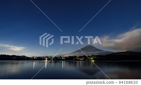 Upside down silhouette of Mt. Fuji, night view of Lake Kawaguchi 84108610