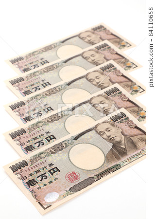 10,000 yen bill 10,000 yen bill 84110658