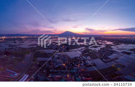 Iwakiyama在日落時 84110739