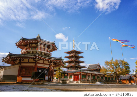 可以看到南鐘廳（鯨鐘樓）和大阪四天王寺五層寶塔的區域 84110953