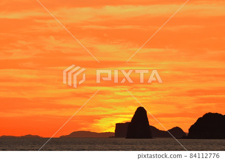 五島灘、角木灘和大角灘的夜景 五島灘、角木灘和大角灘的夜景 84112776