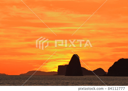 五島灘、角木灘和大角灘的夜景 五島灘、角木灘和大角灘的夜景 84112777