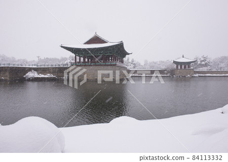 慶州東宮和月池雪景 慶州東宮和月池雪景 84113332