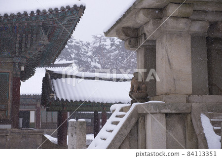 Gyeongju Dabotap snow scene Gyeongju Dabotap snow scene 84113351