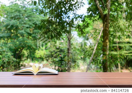 concept of reading books and desks concept of reading books and desks 84114726