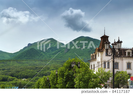 View of Mount Beshtau from Zheleznovodsk, Russia 84117187
