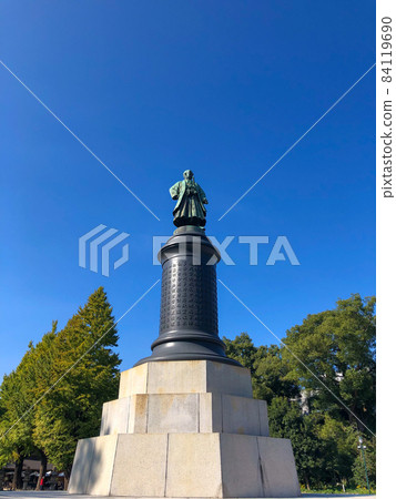 Statue of Masujiro Omura at Yasukuni Shrine in Kudan, Tokyo Statue of Masujiro Omura at Yasukuni Shrine in Kudan, Tokyo 84119690
