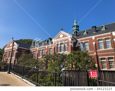 Kokyo Gaien National Garden / 舊近衛師司令部辦公樓 84123225