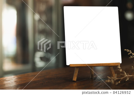 paper, blank, hand 84126932