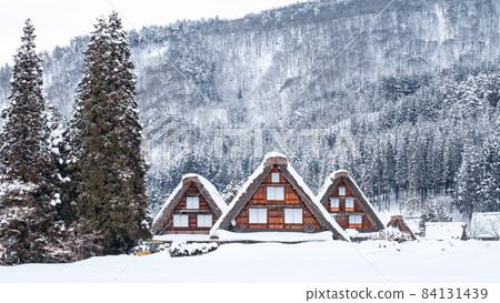 Shirakawago (winter) 84131439