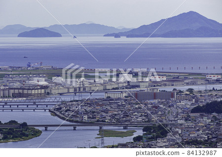 Iwakuni Nishiki River and Iwakuni Kintaikyo Airport Iwakuni City, Yamaguchi Prefecture 84132987