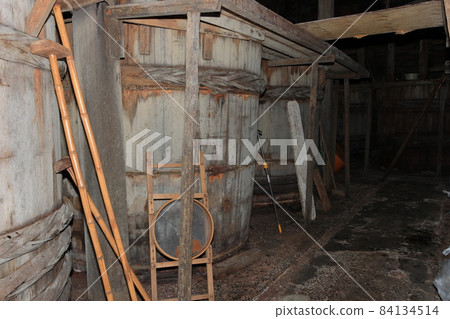 Large wooden barrel of soy sauce brewery 84134514