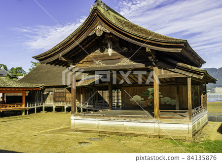 Miyajima Itsukushima Shrine No Stage, Hatsukaichi City, Hiroshima Prefecture 84135876