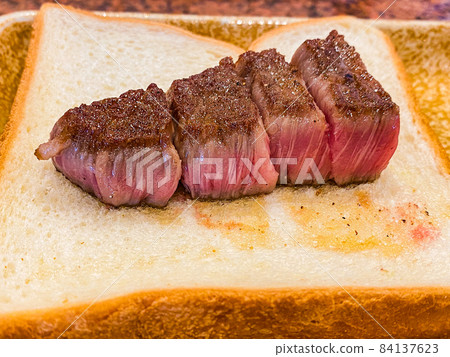 Miyazaki beef fillet steak 84137623