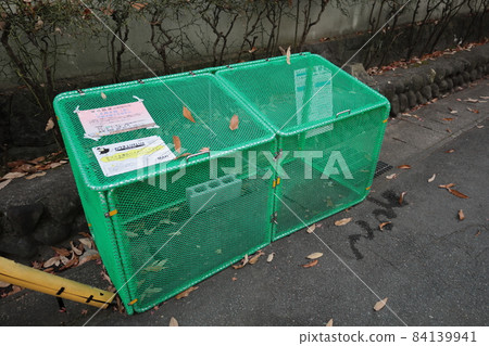 Garbage collection place 84139941