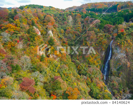 大分縣九重町深秋的九重夢大折橋 大分縣九重町深秋的九重夢大折橋 84140624